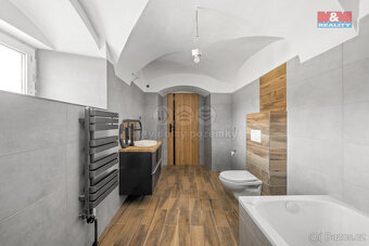 Prodej rodinného domu, 260 m², Broumov, ul. Kladská - 12