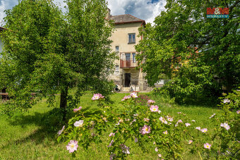 Prodej rodinného domu, 250 m², Chlumec, ul. Stradovská - 12