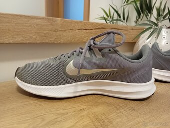 Nike dámské sportovní tenisky vel. 41 - 12