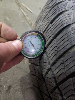 Sada disků 5x139,7mm s pneu 205/70/15 - Jimny - 12