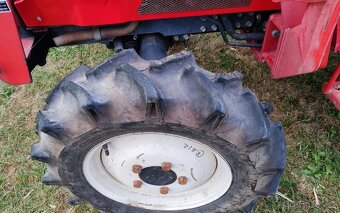 Malotraktor Yanmar s čelním nakladačem - 12