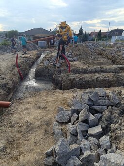 Zemní práce s kontejnery - 12