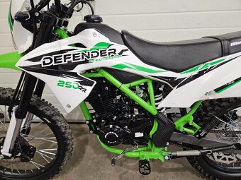 Minirocket 250 Defender - 12