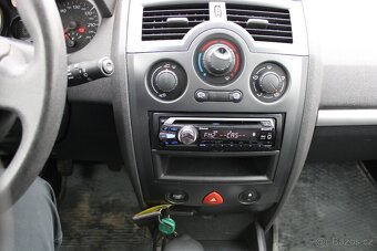 Renault Mégane 1,4i 72KW, 2.maj, ČR, klima, r.v. 2009 - 12