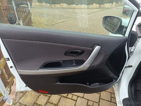 Kia Ceed 1,4i 73kW, 5/2016, 220 000km, původ ČR, DPH - 12