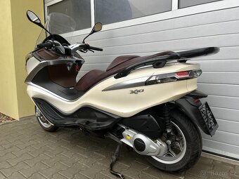 Piaggio X10 125 - 12