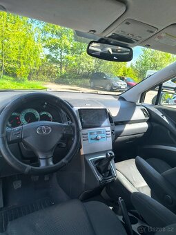 Toyota Corolla Verso 2.2 D-4D, spotřeba 6,3 l, bez investic - 12