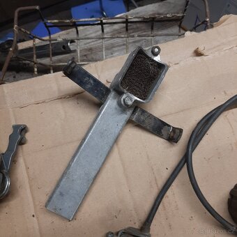 Babetta 210,207:;:;;;:; - 12