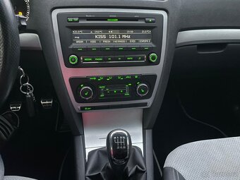 Škoda Octavia 2.0 RS 197k KŮŽE NEBOURÁNO - 12