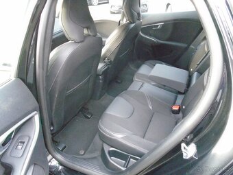 Volvo V40 2.0 112kW odp. DPH - 12