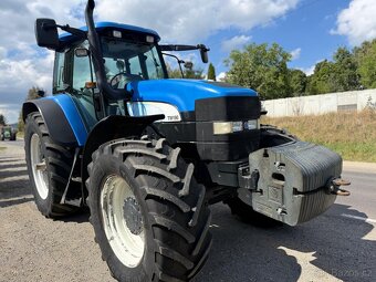 Zemědělský traktor New Holland TM 190, rok výroby 2006. Míst - 12