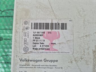 pouzdro pravého vnějšího zrcátka manuálně nastavitelné VW Go - 12