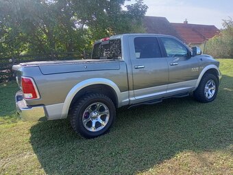 Dodge RAM 1500 - 12