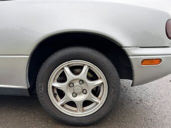 Mazda MX-5 NA Miata 1,8 96kW - 12