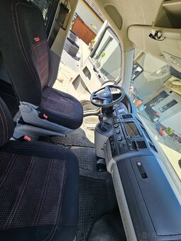 Prodám VW Transporter T5 2.0 103kW r.v.2010 - 12