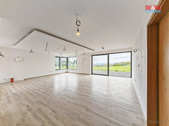 Prodej rodinného domu, 256 m², Vřesník - 12