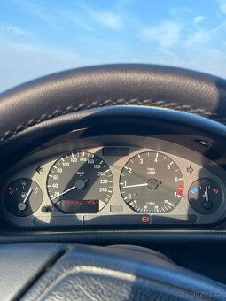 BMW e36 1.8is coupe - 12