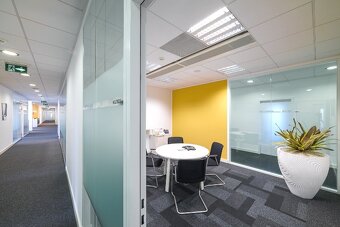 Coworkingový prostor v Regus River Garden - 12
