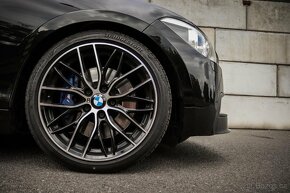 BMW M135i M-Performance Manuál - 12