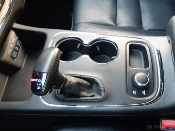 Dudge Durango R/T 5,7 V8 HEMI 4x4, REZERVACE - 12