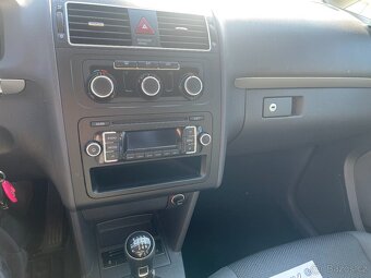 Volkswagen Touran, 7 místný, 1,6 TDI, 77 Kw, r.v. 2015 - 12