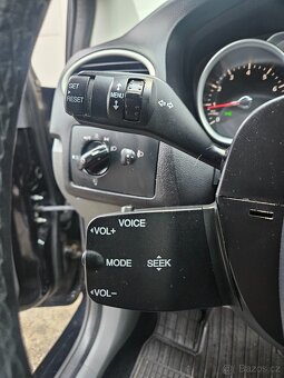 Ford Focus 1.6 74 kW - 12