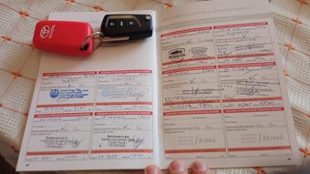 Toyota Auris Kombi 1.6 benzín - 12