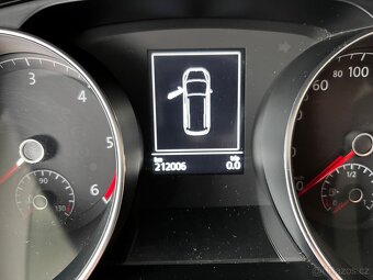 Prodám VW touran 1.6 tdi 85 kW rv 2016 - 12