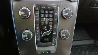 Volvo V40 Cross country T4 AWD 2.0 benzin - 12