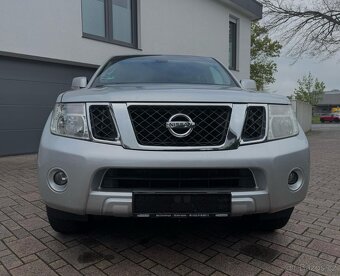 Nissan Pathfinder 2.5 dCi Platinum Aut. 140kw - 12