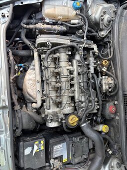 Alfa Romeo 147 - 12