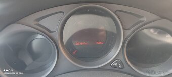 CITROEN C4 1.6HDI NOVÁ STK SERVISNÍ KNIHA PLATÍ DO SMAZÁNÍ - 12