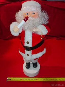 Dřevěné louskáčky 2 ks + Santa hrací - 12