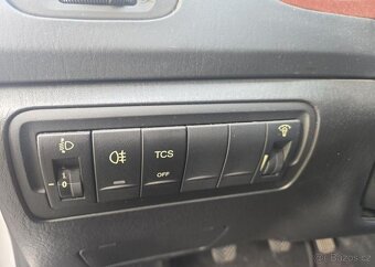 Hyundai Sonata 2.0-po kroupách,jinak TOP stav - 12
