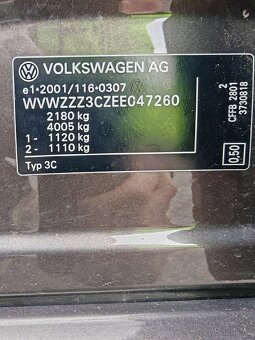 Prodám Volkswagen Passat B7 2.0 tdi, 103kW - 12