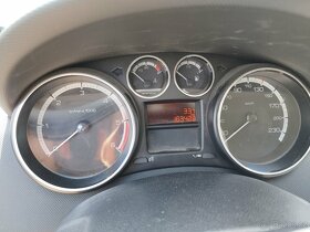 Peugeot 308 1.6 HDi 80kw tažné klimatizace po STK - 12