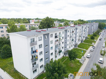 Milovice, pronájem bytu 3+1 se dvěma balkony a parkovacím st - 12