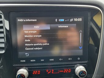 Mitsubishi Outlander 2.4 PHEV 4x4, LED, KAMERA, TAŽNÉ - 12