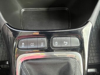 OPEL CROSSLAND X 1,6 CDTi 1.MAJITEL POUZE 40000KM - 12