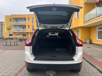 Volvo XC60 2,4d 150kW - 12