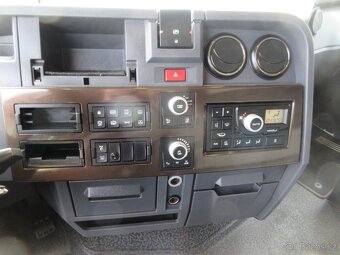 Renault T 520, Lowdeck - 12
