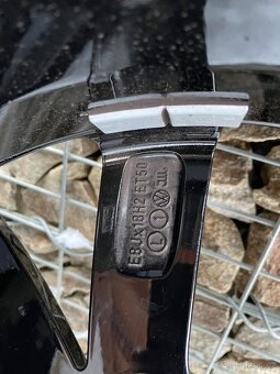 VW Springfield R18, letní Bridgestone 255/45 Multivan - 12