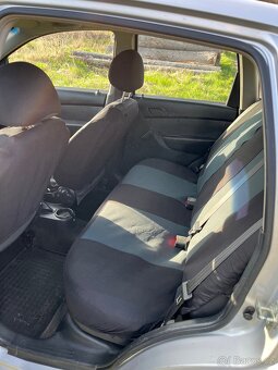 Chevrolet Aveo - 12