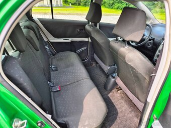 TOYOTA YARIS 1.0i 51KW 155tis.km moc pěkný stav - 12