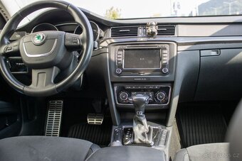 Škoda Superb Combi 3.6 FSI V6 4x4 L&K DSG - 12