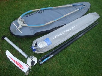 Windsurfing Kompletní . Fanatic Shark s plachtou NS - 12