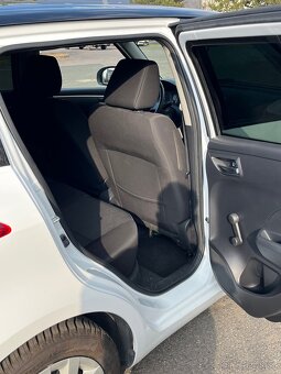 Suzuki Swift - 12