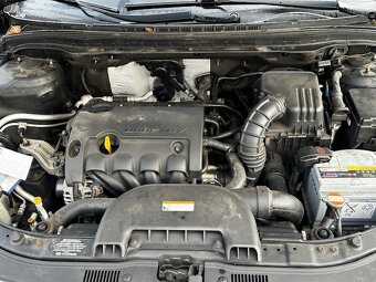 Hyundai i30 SW 1.4i 80kw, r.2012, klima, STK - 12
