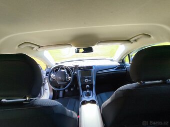 Ford Mondeo kombi 2.0 TDCi Titanium 08/2020 - 12