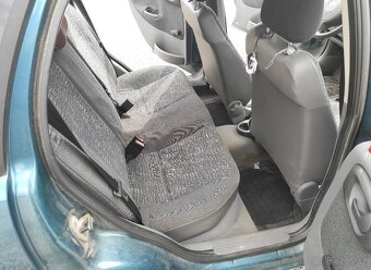 Opel Corsa C 1,2 55 kW automat, r.v. 5/2001, nová TK, 5 dv. - 12